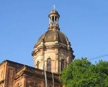 A imponente Iglesia de la Encarnación.